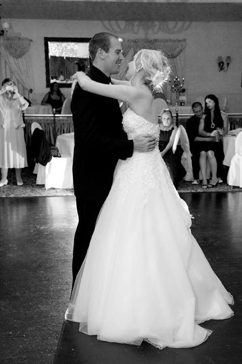 305084_190259881107816_1773044164_n