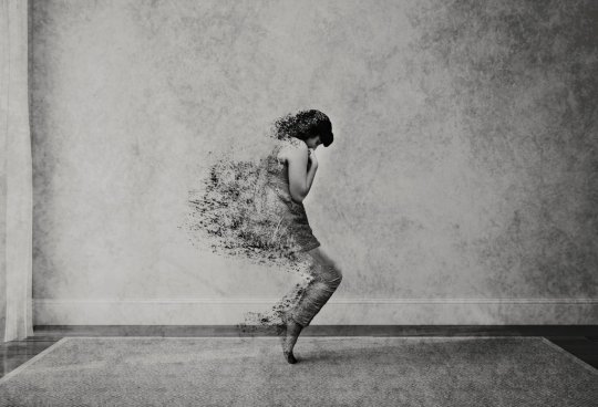 falling_to_pieces_by_kerenstanley-d8qumt1